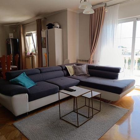 Apartman Haus Maja Banjol エクステリア 写真