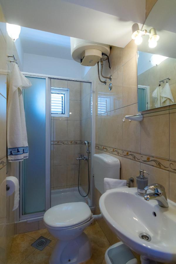 Apartman Haus Maja Banjol エクステリア 写真
