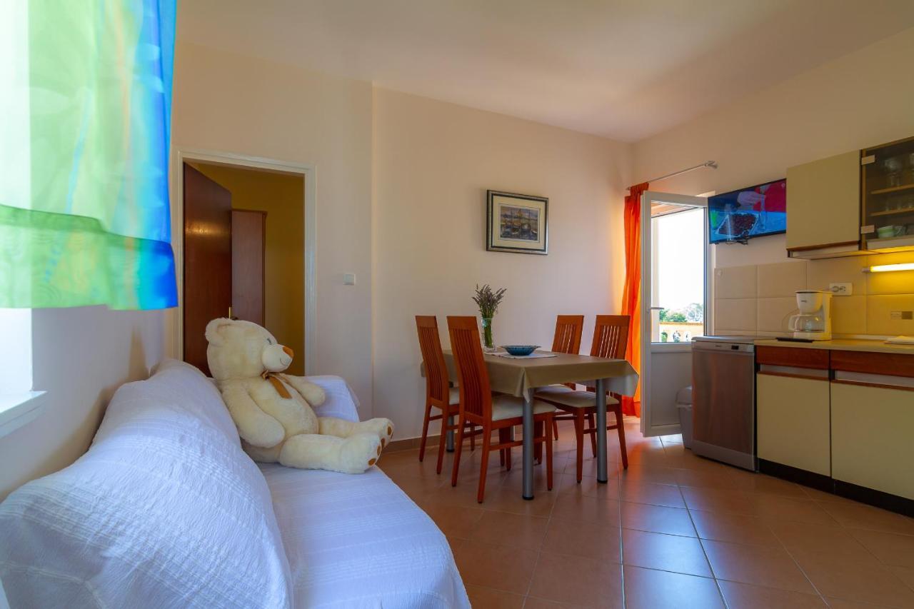 Apartman Haus Maja Banjol エクステリア 写真