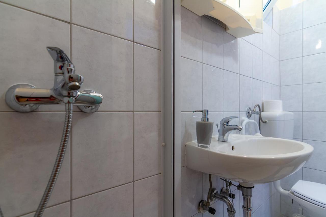 Apartman Haus Maja Banjol エクステリア 写真