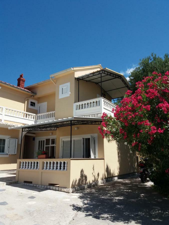Apartman Haus Maja Banjol エクステリア 写真