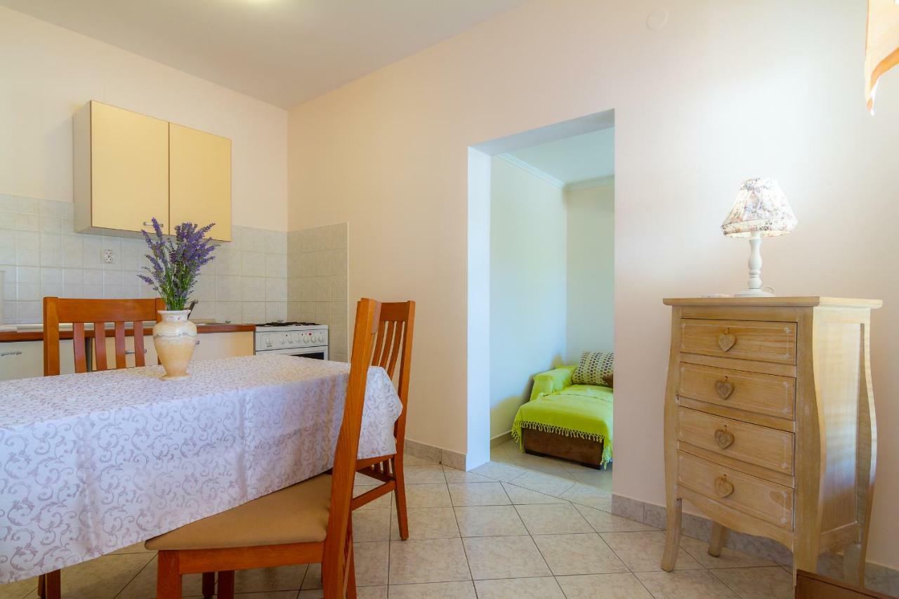 Apartman Haus Maja Banjol エクステリア 写真