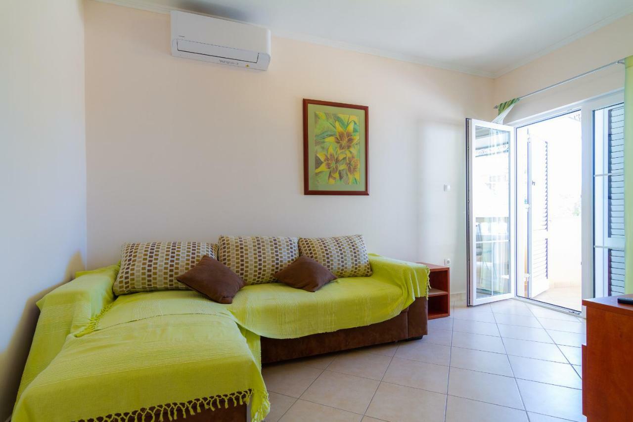 Apartman Haus Maja Banjol エクステリア 写真